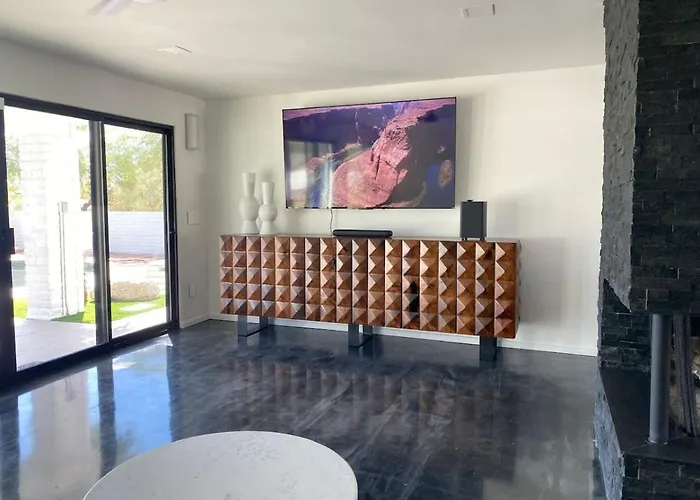 Heated Pool, Spa, 4 Bedroom 3.5 Ba, Mountain Views *