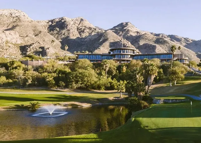 Holiday home Heated Pool, Spa, 4 Bedroom 3.5 Ba, Mountain Views Tucson